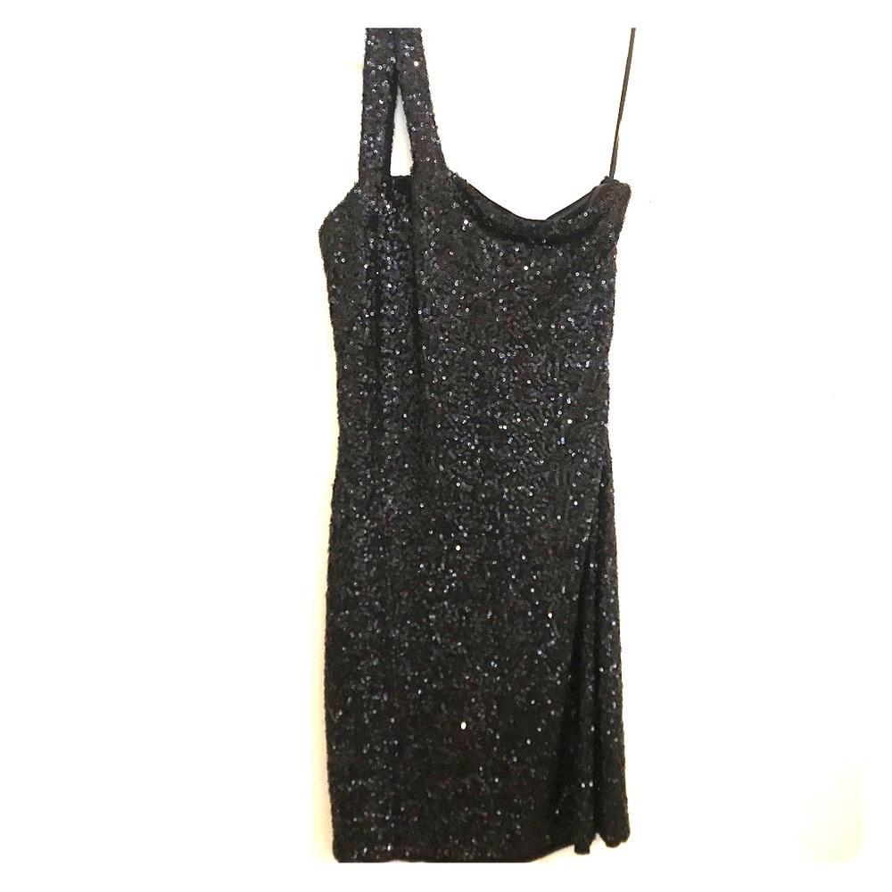 One-shoulder sequin party dress